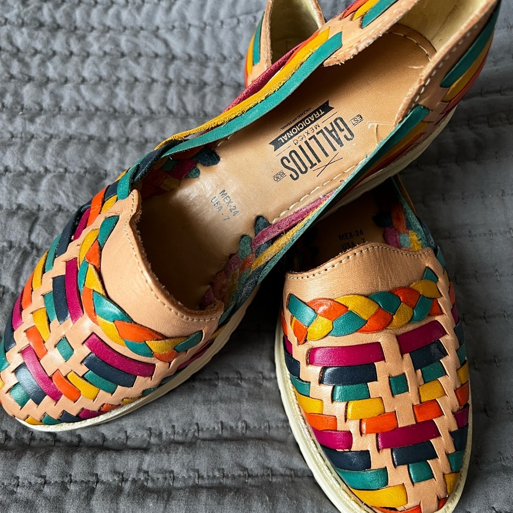Leather Sandals “ Artesanía Mexicana”